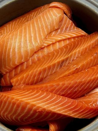 Ahojte 🙋‍♂️ Dnešná nedeľa je u nás len o Sushi, pokéčka a teplá kuchyňa až od pondelka ♥️